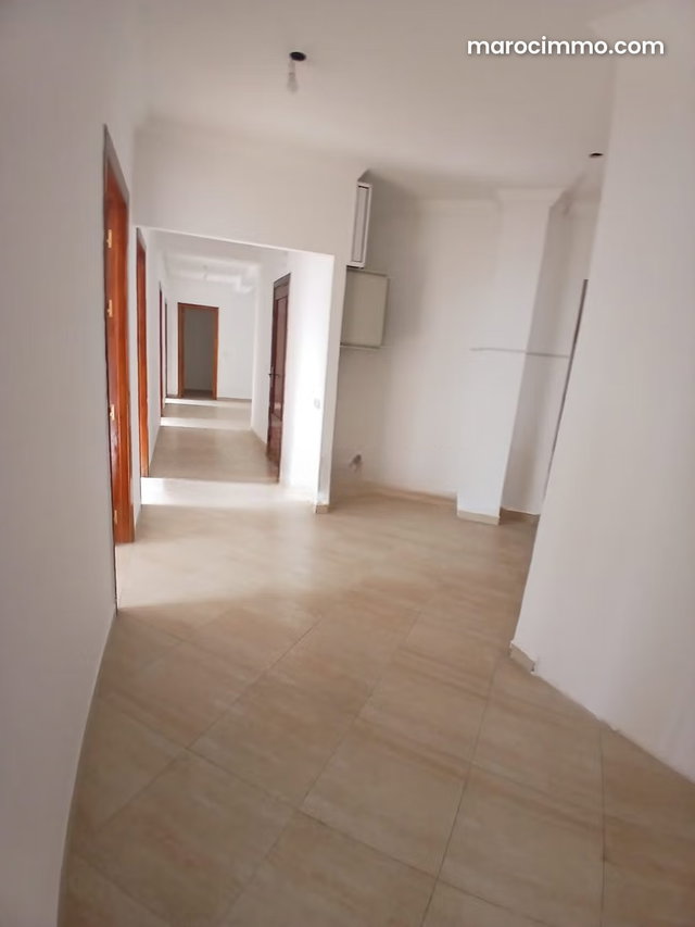 Bureau Vide A Louer Centre Ville Tanger — 2