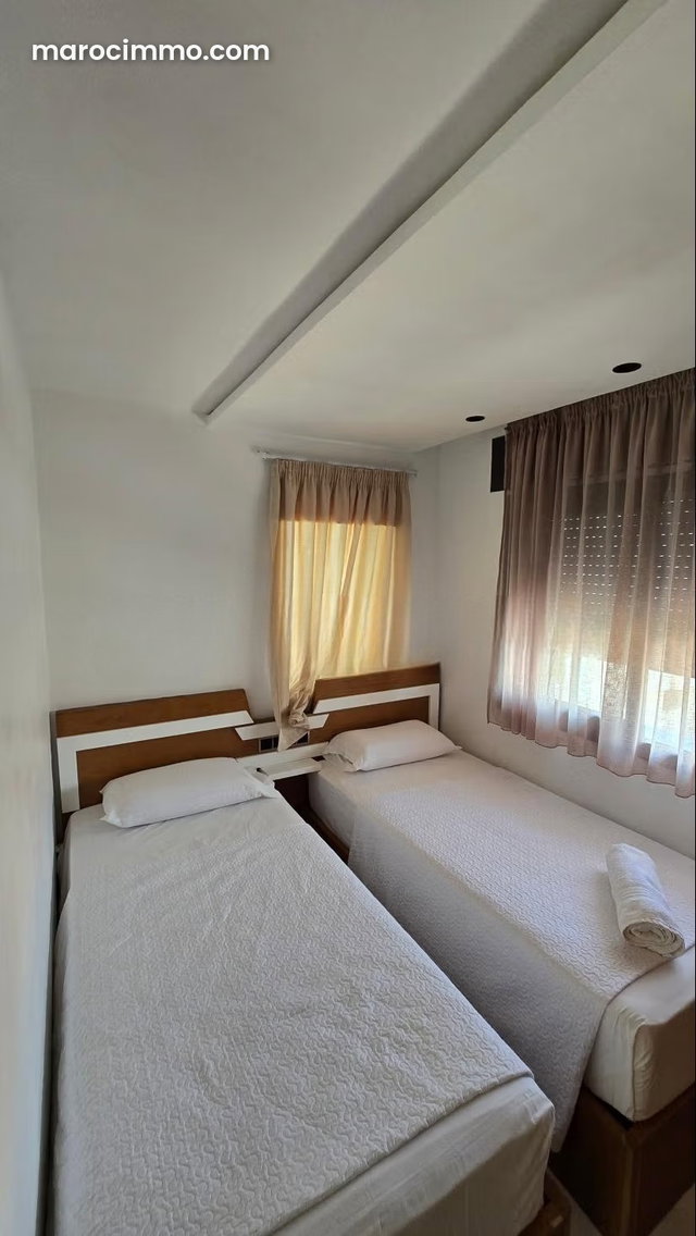 Bel appartement en location à M'Diq. Surface de 75 m². Meublé — 4