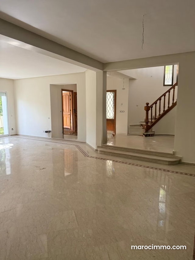 Villa commerciale à louer au cil — 2