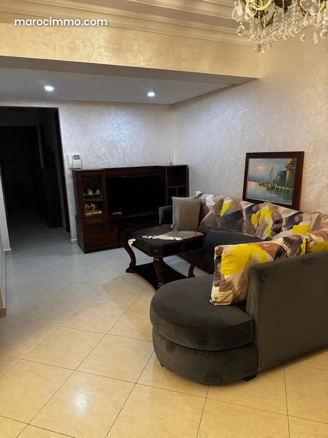 Appartement meublé 6500 dh place mozart — 2