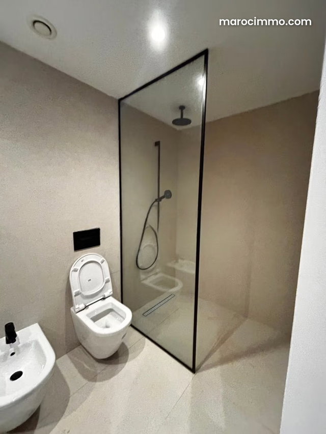 Très bel appartement à louer vide — 5