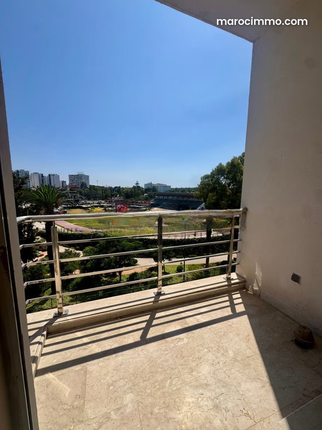 Exceptional Apartment with Unobstructed View of the Park – Racine — 2