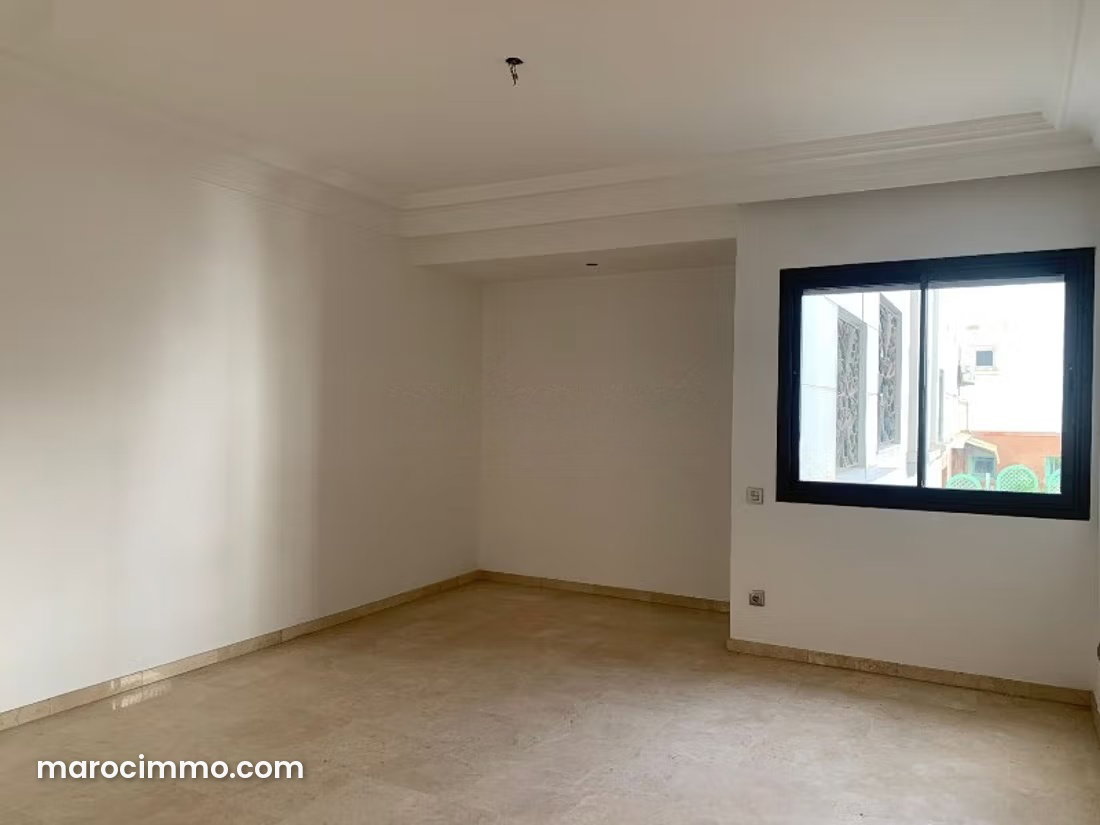3-Room Apartment for Rent in the Racine Neighborhood of Casablanca — Casablanca