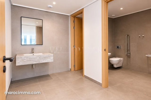 Bureau de 191m2 avec statut CFC à Casablanca Finance City — 4
