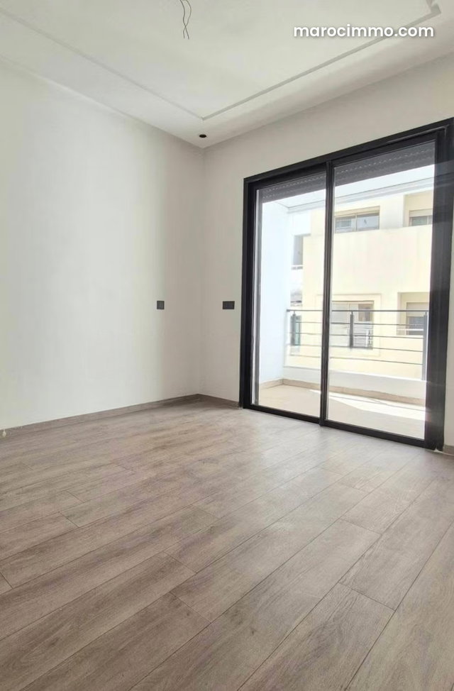 Location de bureaux à Bourgogne Ouest. Surface de 74 m² — 2