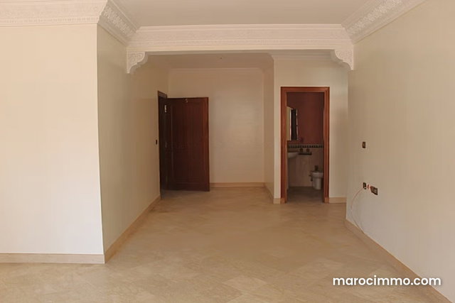 Grand studio a Vendre proche de Benjgueni — 4