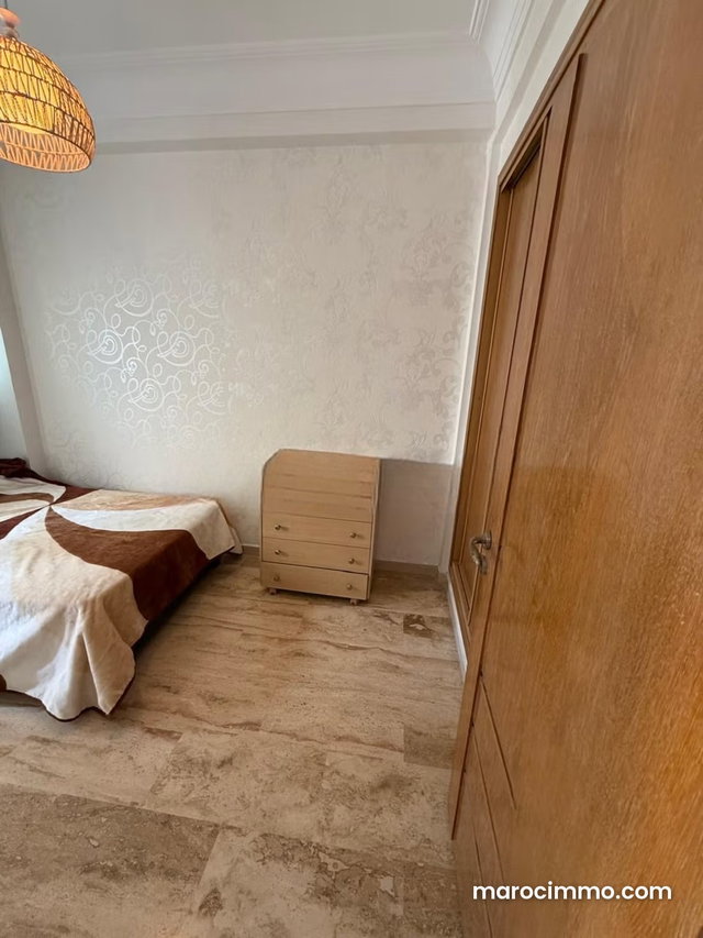Bel appartement meublé en location à Franceville. 3 pièces confortables. Bien meublé — 5
