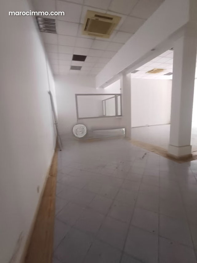 Commerce à vendre 190 m² Autre Benslimane — 2