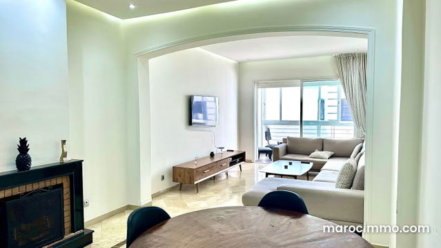 Superbe appartement à vendre à Bourgogne Est. 3 chambres agréables. Avec ascenseur et terrasse — Casablanca