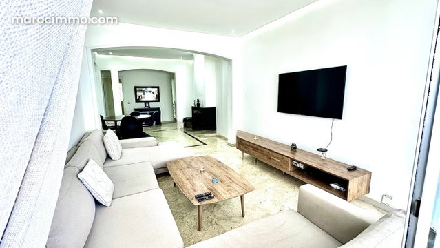 Superb Apartment for Sale in Bourgogne Est. 3 Comfortable Bedrooms. With Elevator and Terrace — 5