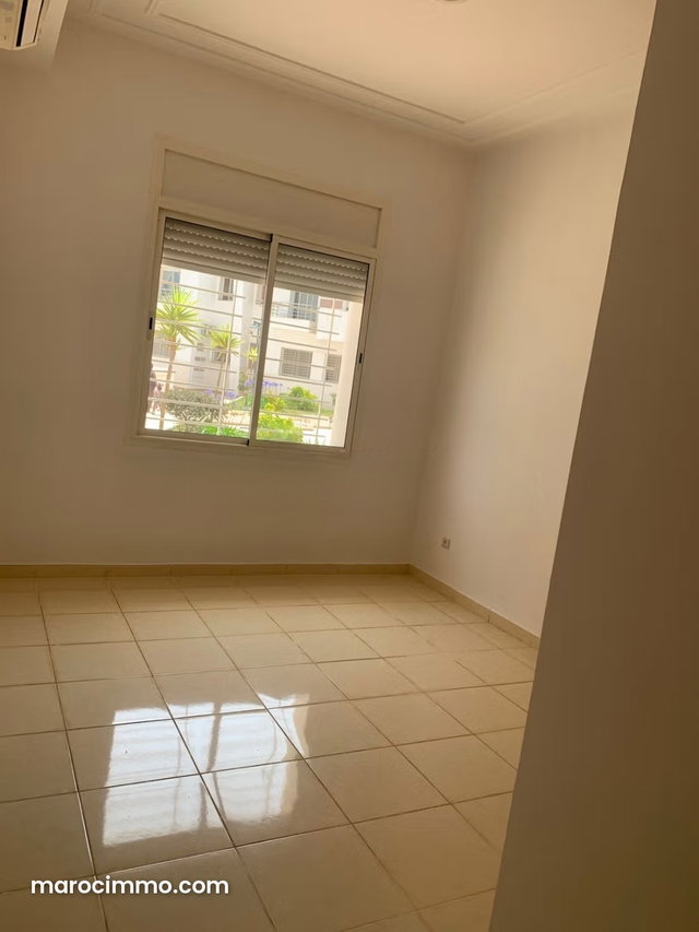 Location d'un appartement à Ain Diab. 3 chambres. Jardin et ascenseur — 5