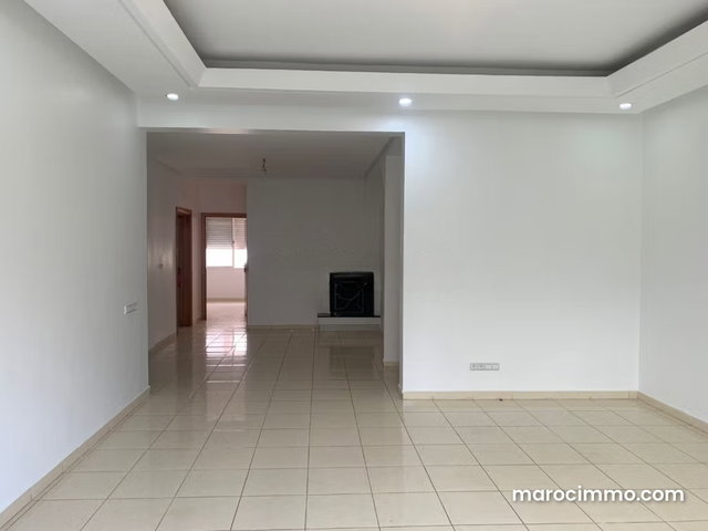 Location d'un appartement à Ain Diab. 3 chambres. Jardin et ascenseur — 3