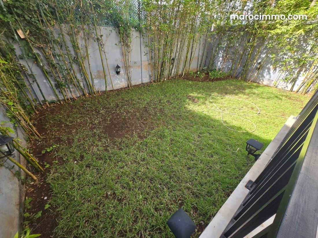 280 m² Villa for Rent in Aïn Diab, Casablanca, 4 Bedrooms, Garden — Casablanca