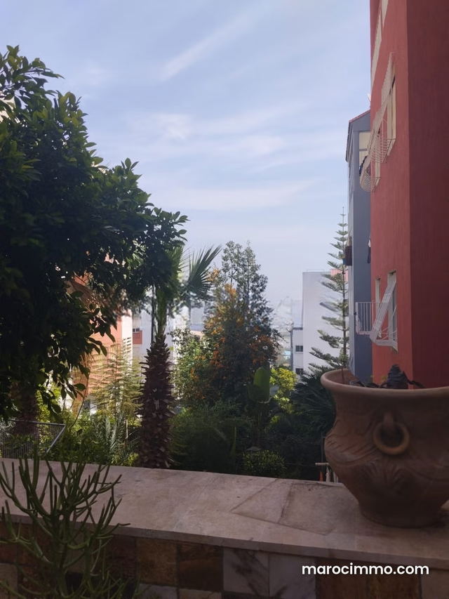 Grand appartement lumineux — Rabat