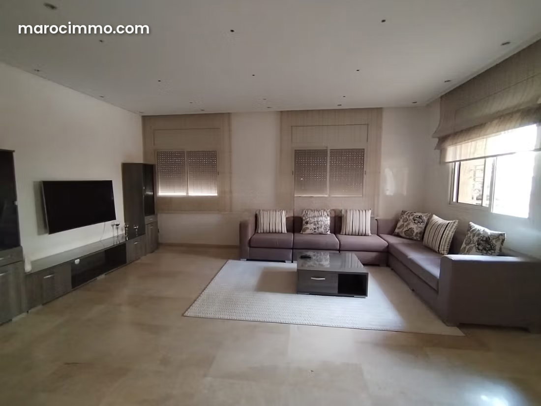 7-Room House with Garden in Abbadi, Temara — Temara