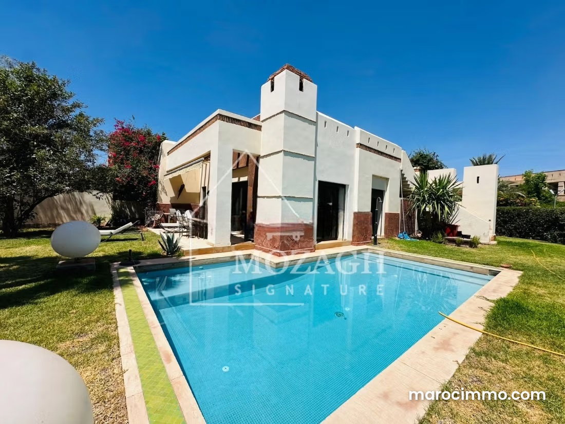 Villa plain, pied avec piscine et jardin, Route de Fès, Marrakech — Marrakech