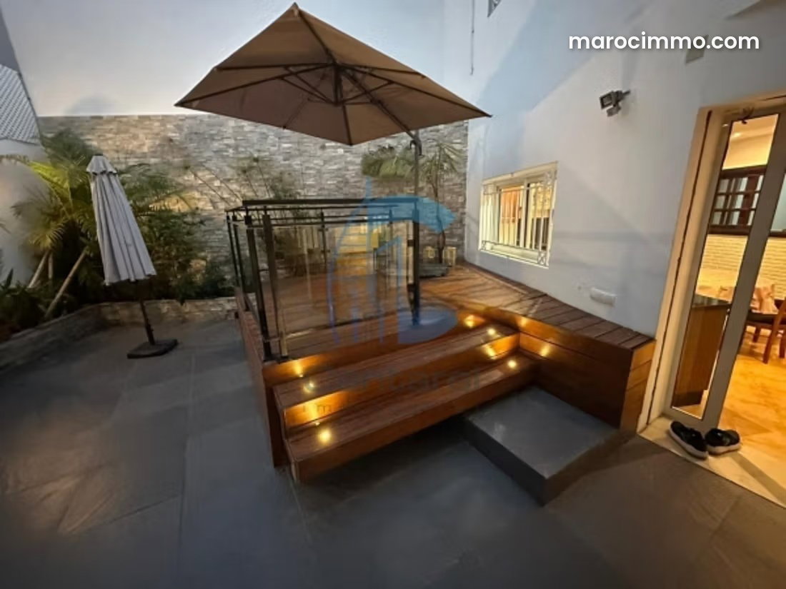 Furnished 150 sqm Apartment with Garden and Fireplace, Racine, Casablanca — Casablanca