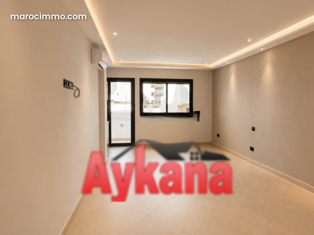 27 m² Office for Rent in Maarif, Casablanca, Professional Building — Casablanca
