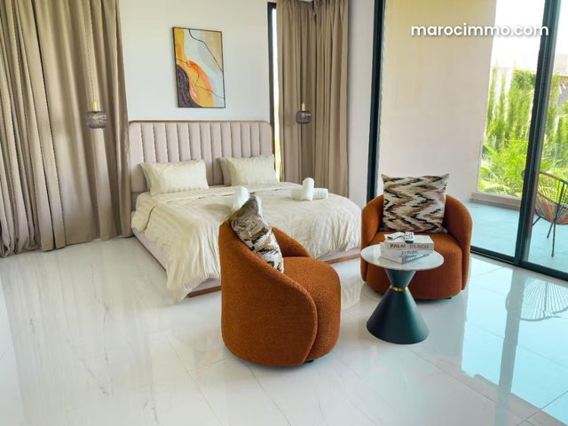 Villa de luxe à vendre à Noria Golf. Surface de 550 m². Trois façades Bien meublé — 4
