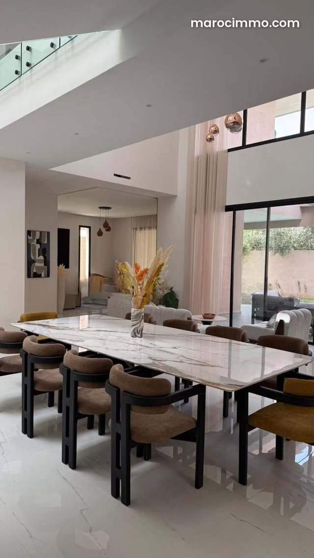 Villa de luxe à vendre à Noria Golf. Surface de 550 m². Trois façades Bien meublé — 3