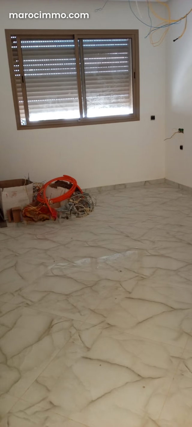 Sale of a R2 commercial on Wifak Temara — 2