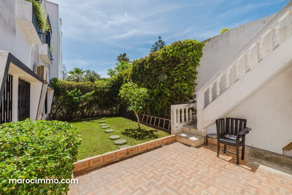 451 m² Villa to Renovate, Aïn Diab, Casablanca — Casablanca