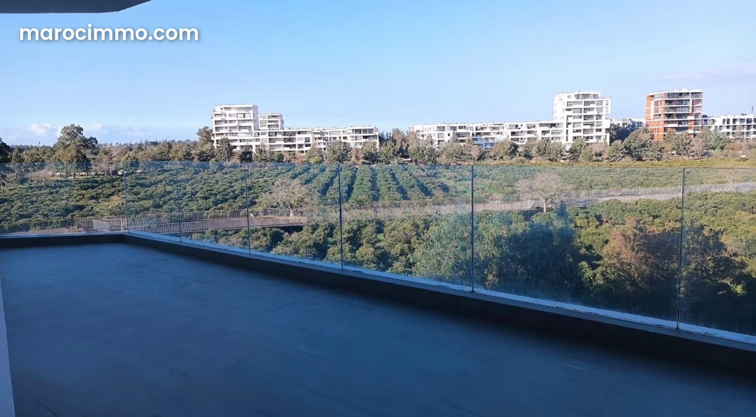 شقة فاخرة بتراس مطل على المنتزه في السويسي الرباط — الرباط