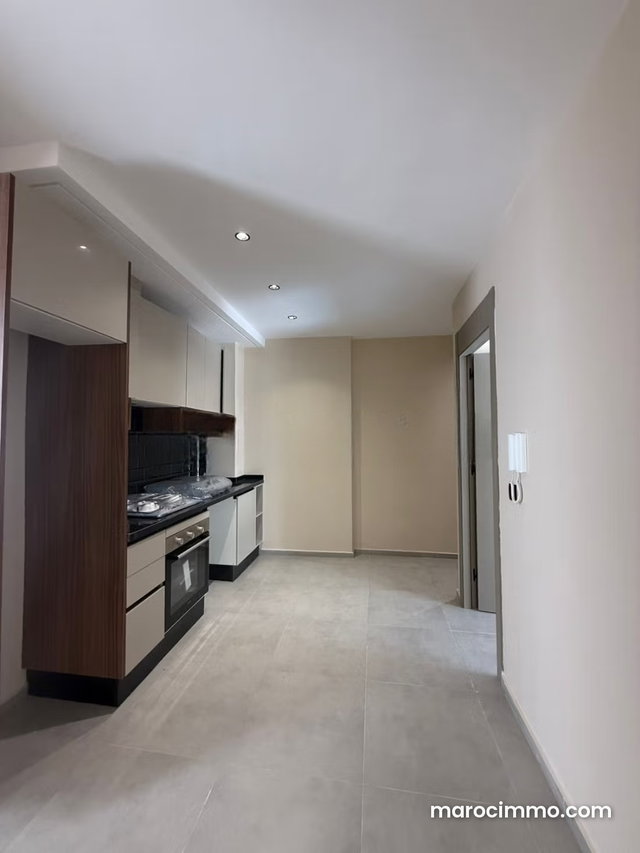 Luxury Apartment for Sale in Martil. 2 Bedrooms. Concierge Service, Beautiful Pool — 2