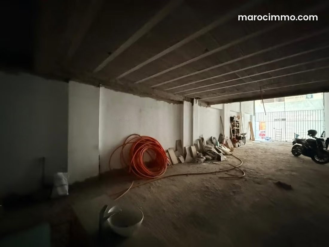 Local commercial 157 m² avec mezzanine à Maârif Extension Casablanca — Casablanca