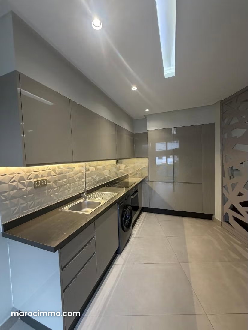 77 m² Apartment in Oasis, Casablanca, Move-In Ready — Casablanca