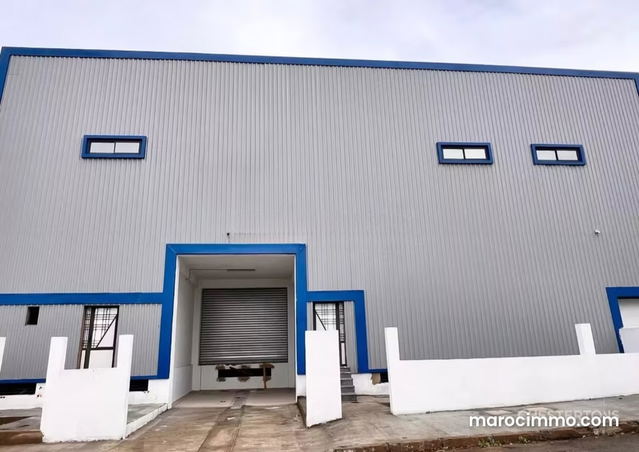 Entrepôt sécurisé de 2200 m² à Skhirate – Idéal logistique — Skhirat