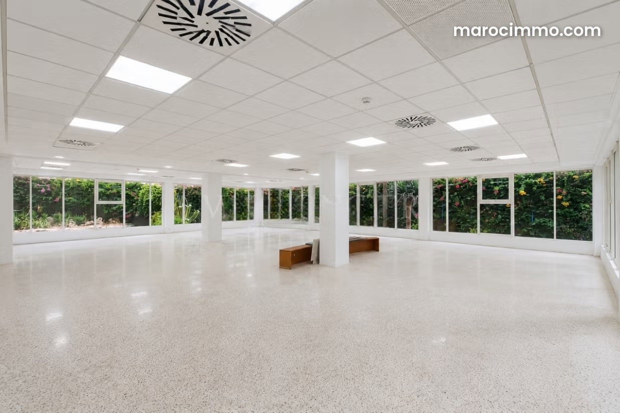 300 m² Office with Parking, Sidi Maarouf, Casablanca — Casablanca