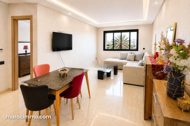Location Joli Studio Meublé avec balcon Oasis, Casablanca — 2