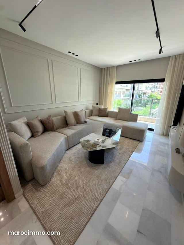 À louer. Studio Meublé Premium à Californie, Résidence Fermée — Casablanca