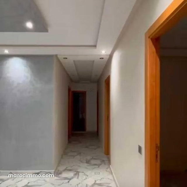 Bureau à Louer de 180.0 m² à Marrakech, Azzouzia — 2