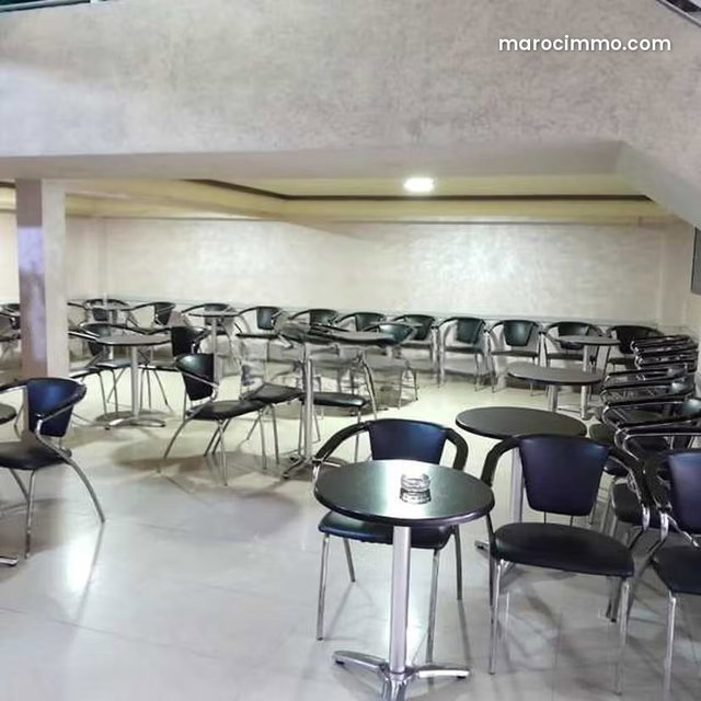 Local commercial à Vendre de 443.0 m² à Casablanca, Aviateur — 3
