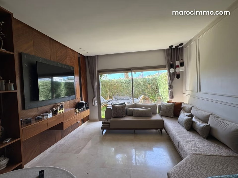 À Vendre – Superbe Appartement en Rez de Jardin aux Joyaux de Bouskoura – Ville Verte