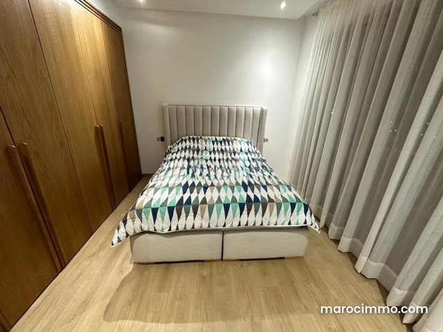 Appartement meuble, RES avec piscine — 2