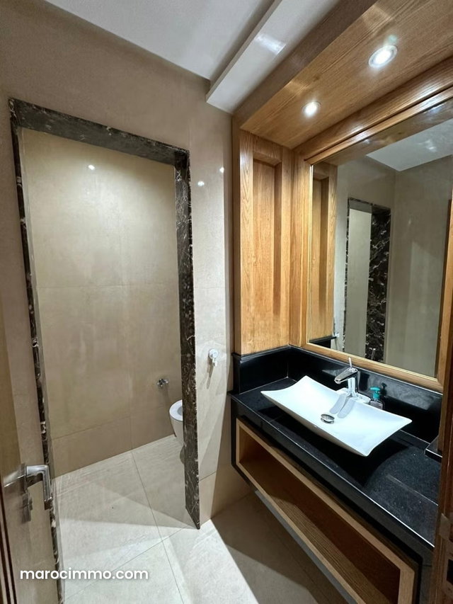Appartement meuble, RES avec piscine — 3