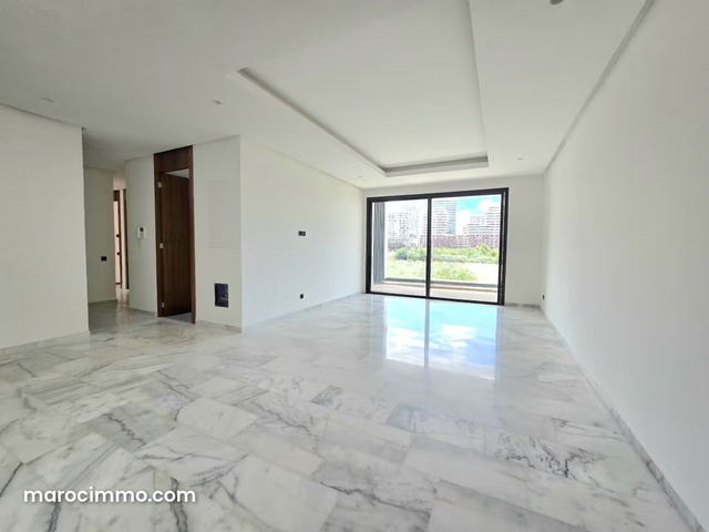 Très bel appartement en location à Casablanca Finance City. Surface de 130 m². Fenêtres double vitrage et chauffage central — Casablanca