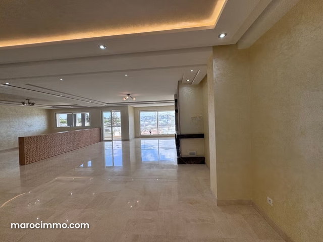 Louez cet appartement à Riyad. 4 chambres agréables. Ascenseur et terrasse — 2