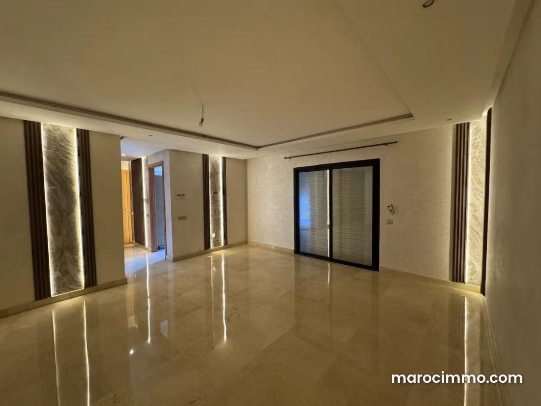 Furnished 130 sqm Apartment with Terrace and Swimming Pool, Riyad, Rabat — Rabat