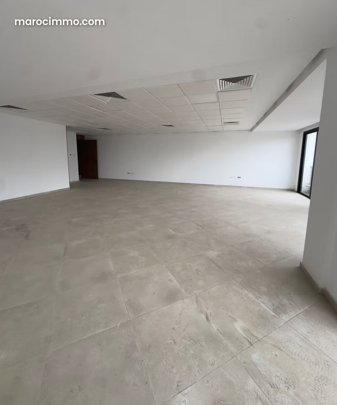 75 sqm premium office, Bouskoura Centre, air-conditioned and secure — Bouskoura