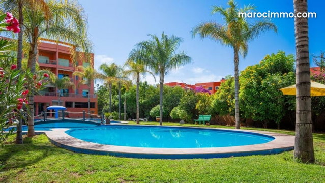 3-Month Rental: Charming Studio with One Bedroom, Living Room, and Pool Access — 3