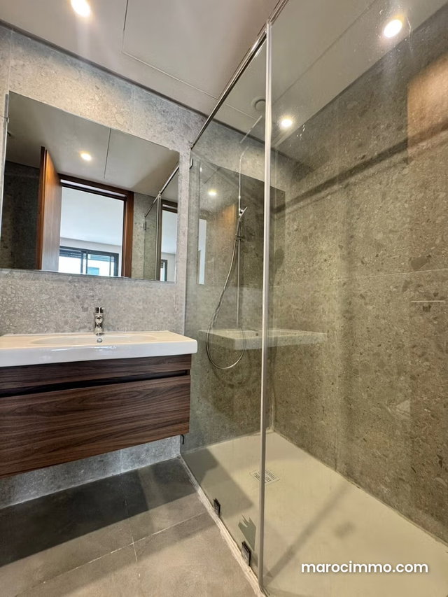 Apartment for Rent in Casablanca Finance City. Total Surface 86 m². Secure Residence and Keyed Door — 5
