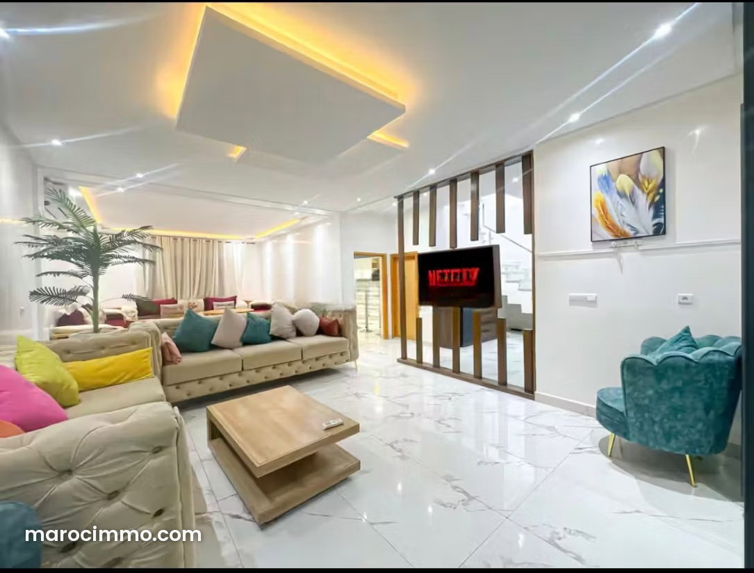 215 m² Villa with Swimming Pool, Ouarzazate Road, Marrakech — Marrakesh