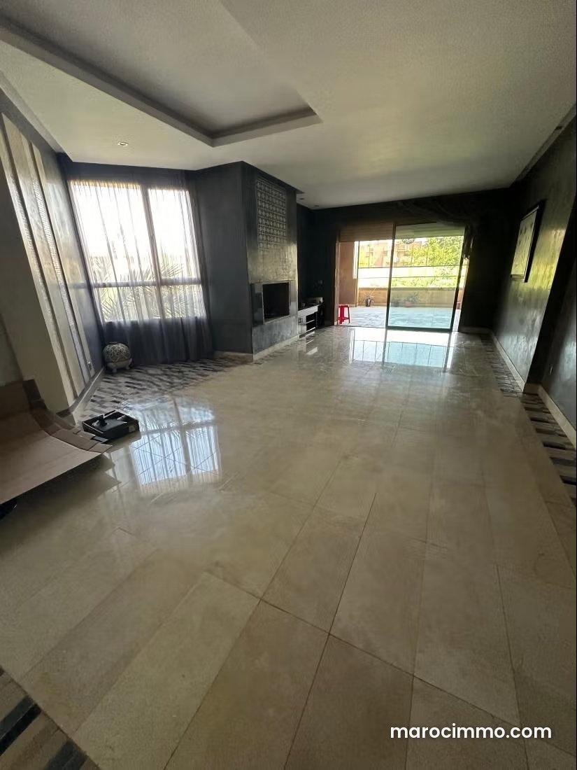 شقة مع حديقة وتراس للإيجار بحي أكدال مراكش — مراكش