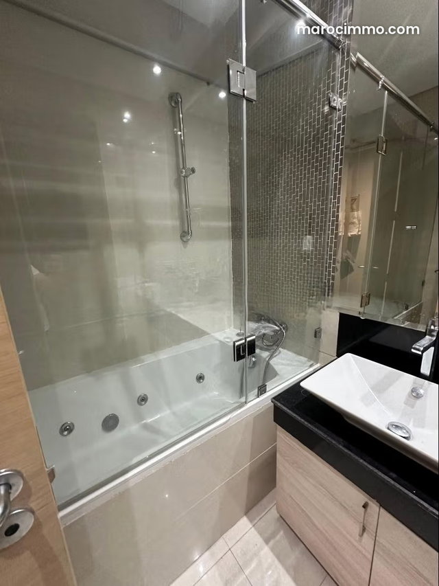 Appartement vide en location à ambre — 2