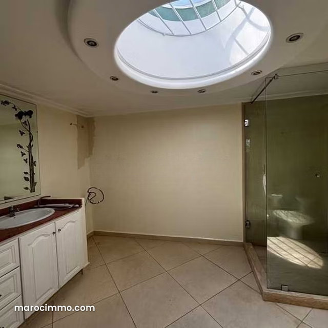 Villa à Louer de 448.0 m² à Casablanca, Sindibad — 4