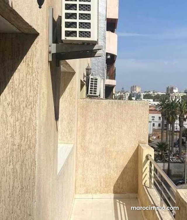 Appartement à Vendre de 150.0 m² à Casablanca, Hopitaux — 5